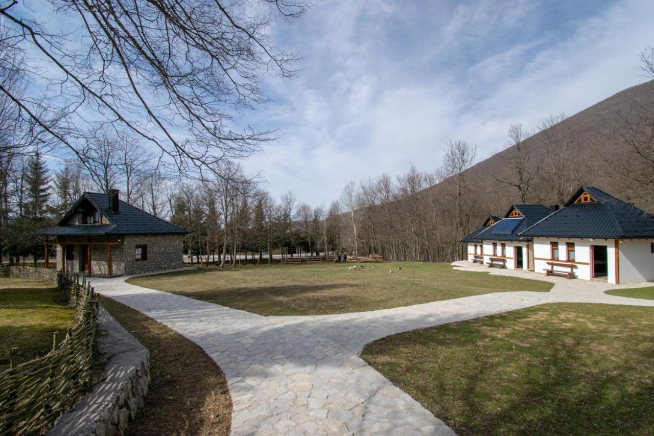 Holiday Park Hajducka Cesma Dubovsko Exterior foto