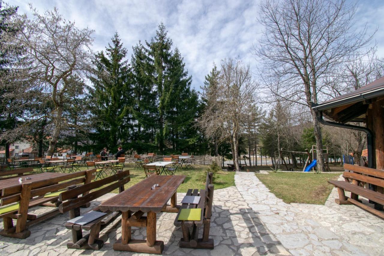 Holiday Park Hajducka Cesma Dubovsko Exterior foto