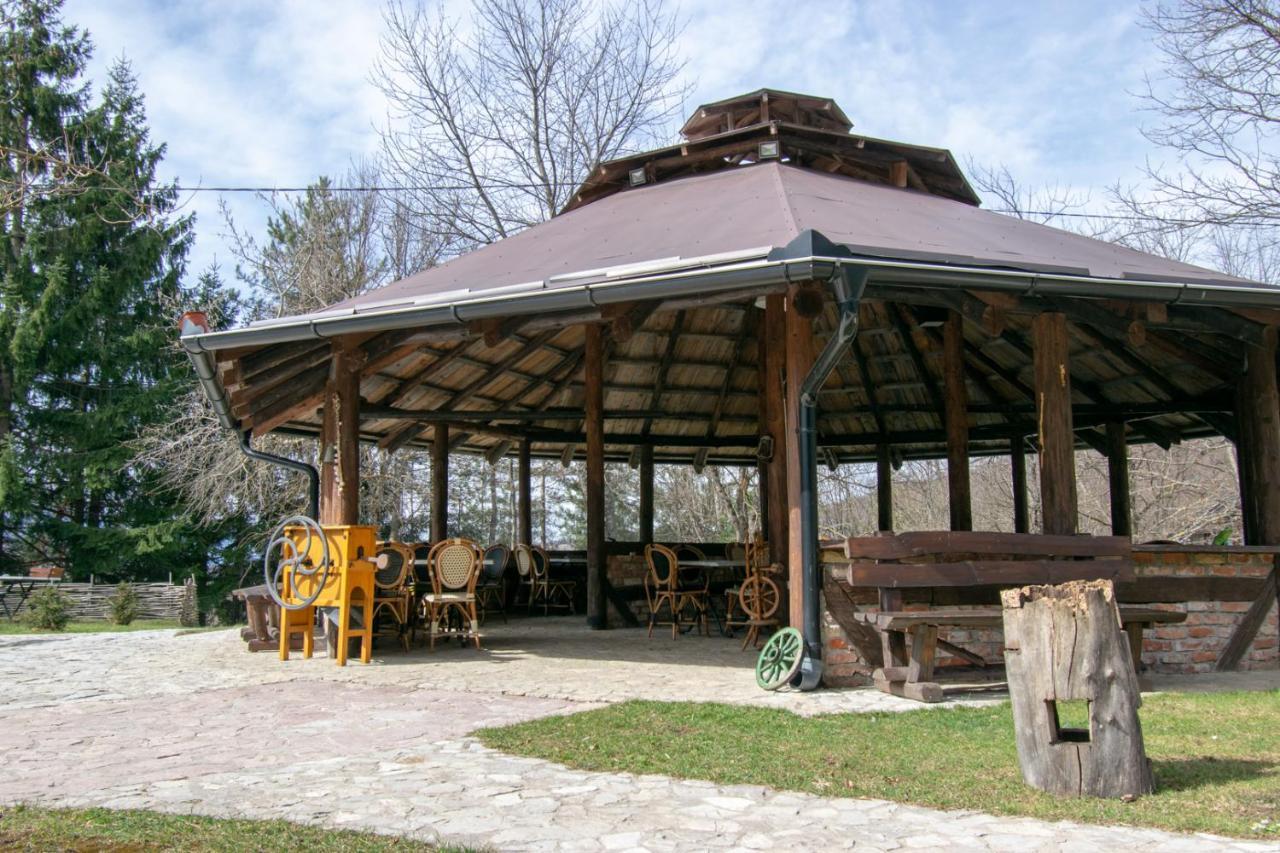 Holiday Park Hajducka Cesma Dubovsko Exterior foto